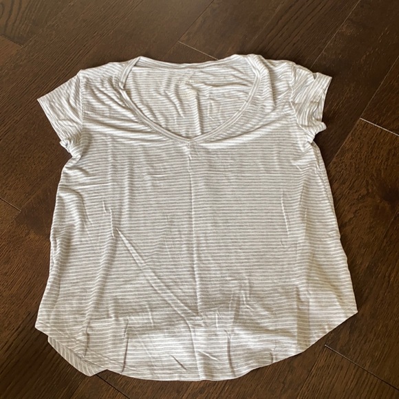 American Eagle Tshirt - Picture 1 of 1